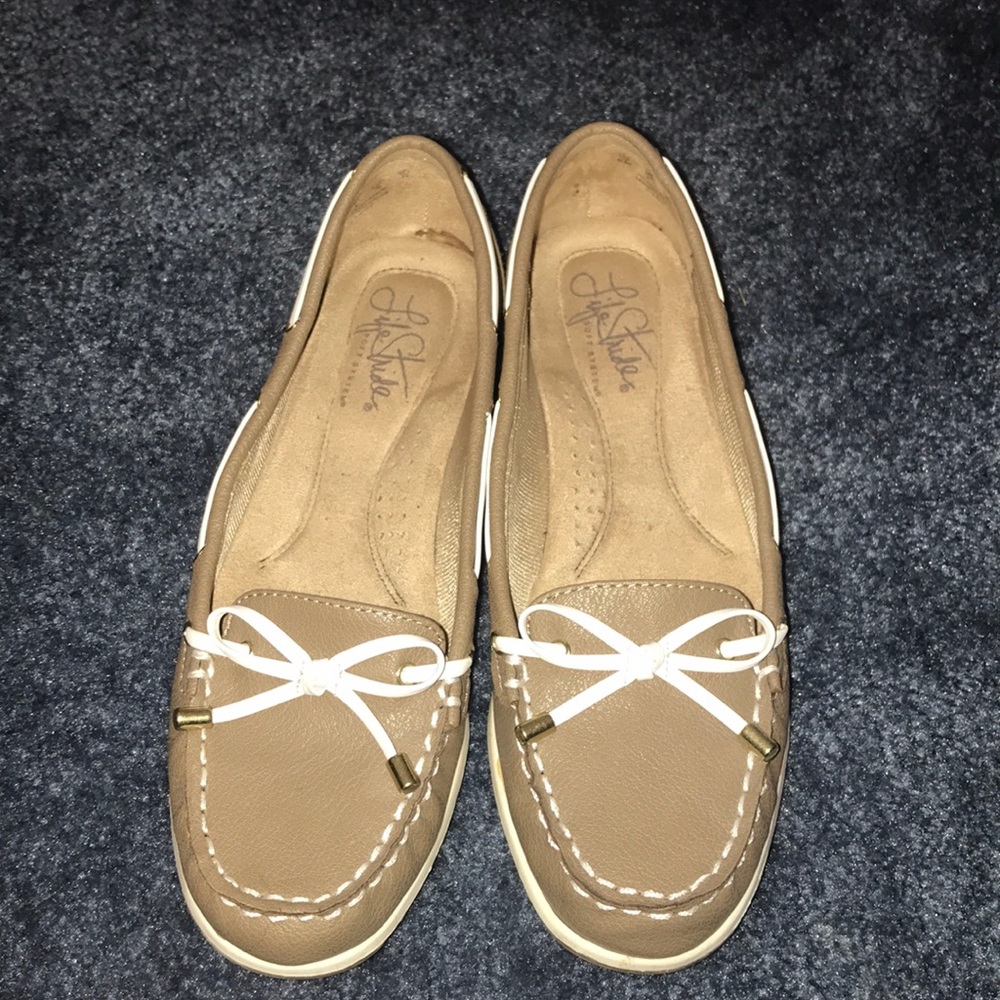 Life stride soft system boat shoes